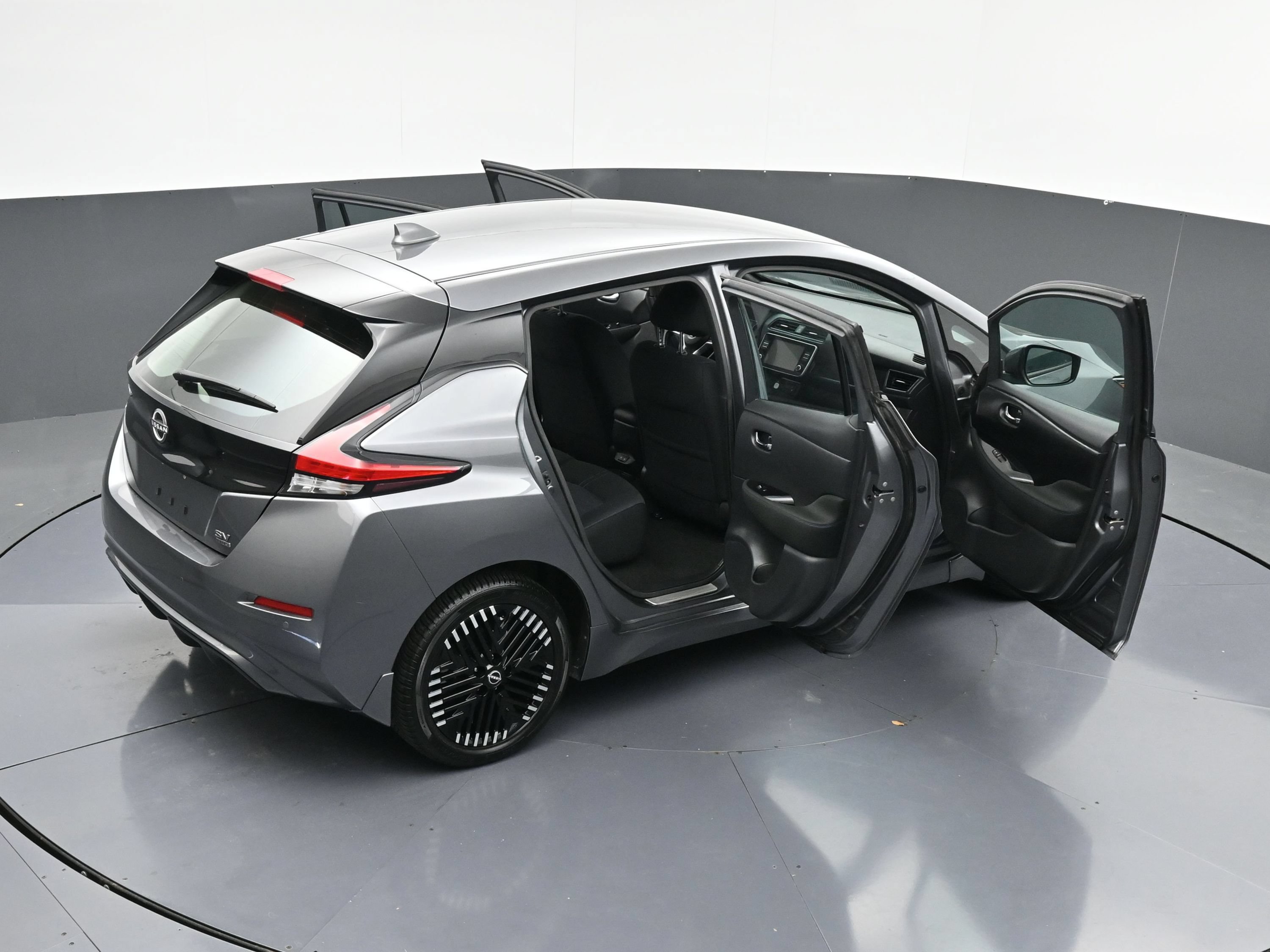 Used 2025 Nissan Leaf SV Plus FWD image 45