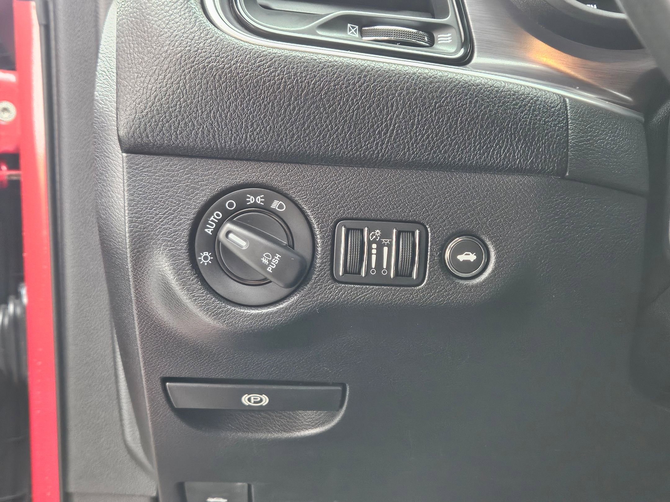 Used 2015 Dodge Challenger R/T w/ Quick Order Package 22B R/T image 20