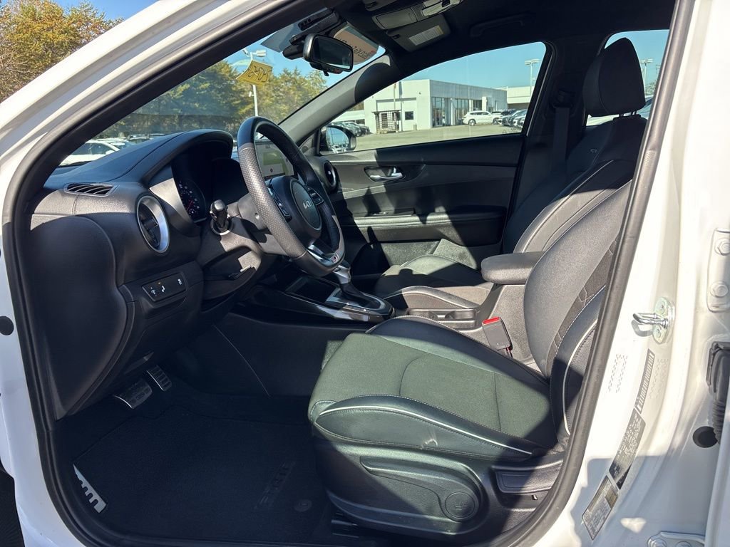 Used 2023 Kia Forte GT-Line w/ GT-Line Technology Package image 15