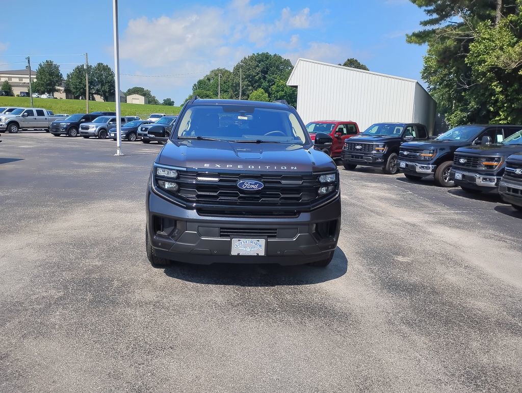 New 2025 Ford Expedition Active image 15