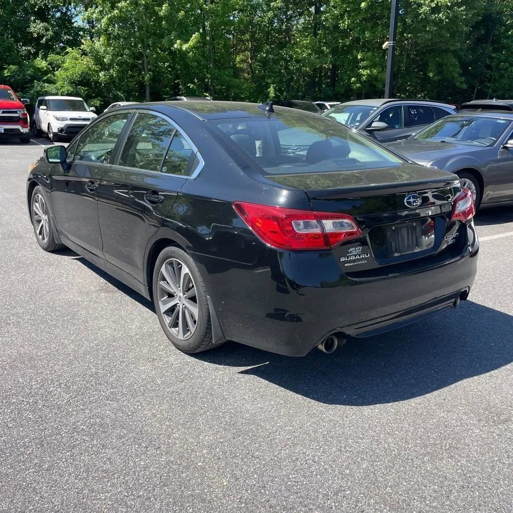 Used 2017 Subaru Legacy 3.6R Limited AWD/4WD image 5