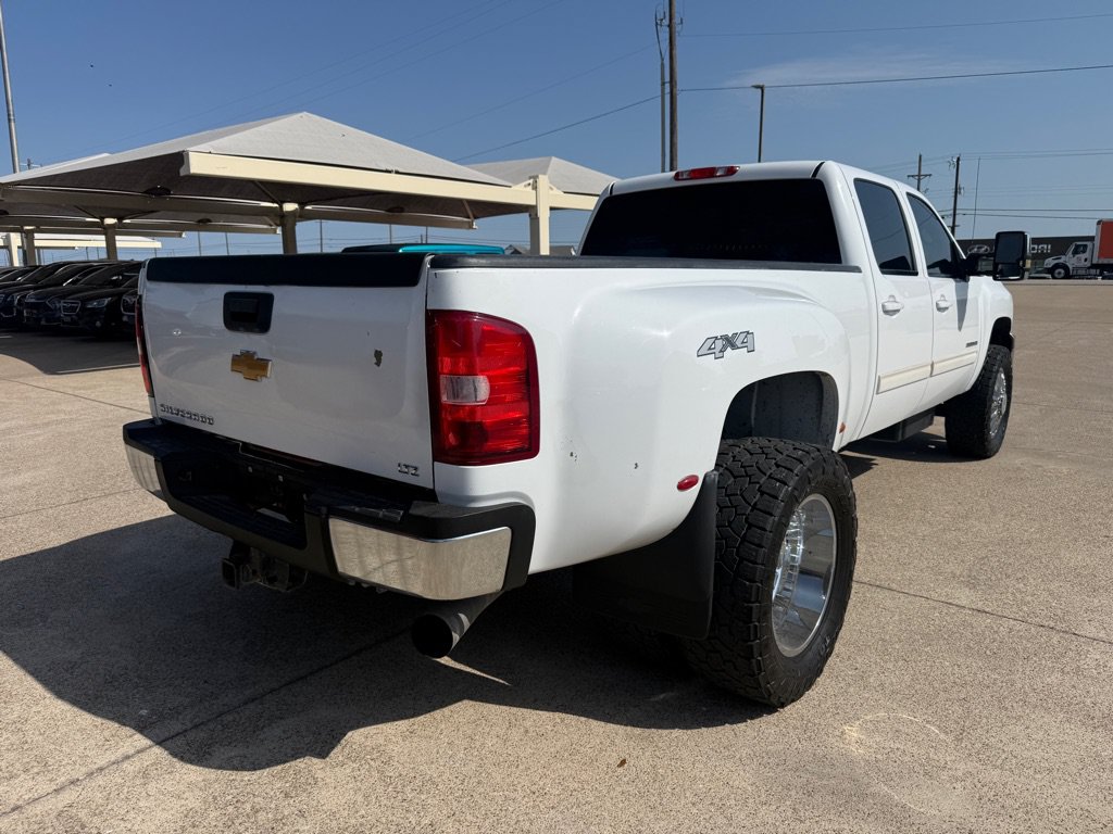 Used 2012 Chevrolet Silverado 3500 LTZ AWD/4WD image 7