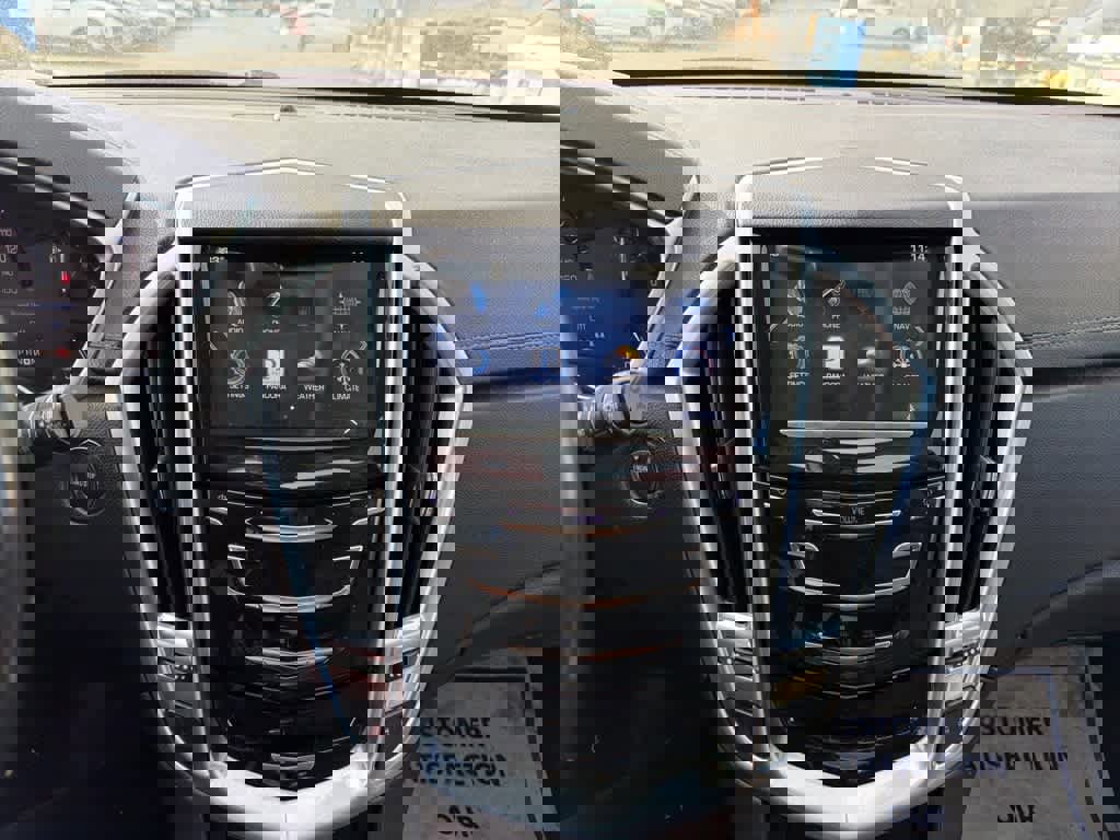 Used 2014 Cadillac SRX Luxury image 29