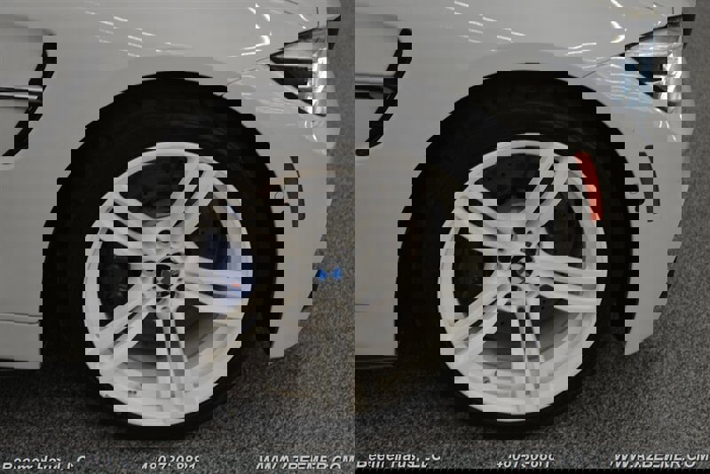 Used 2018 BMW M4 Convertible image 36