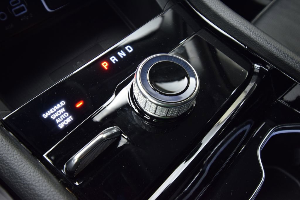 Used 2023 Jeep Grand Cherokee Limited w/ Luxury Tech Group II image 25