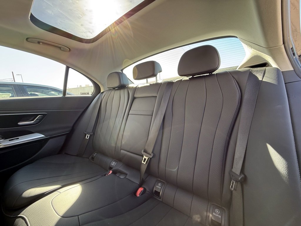 Used 2025 Mercedes-Benz E 350 Sedan image 7