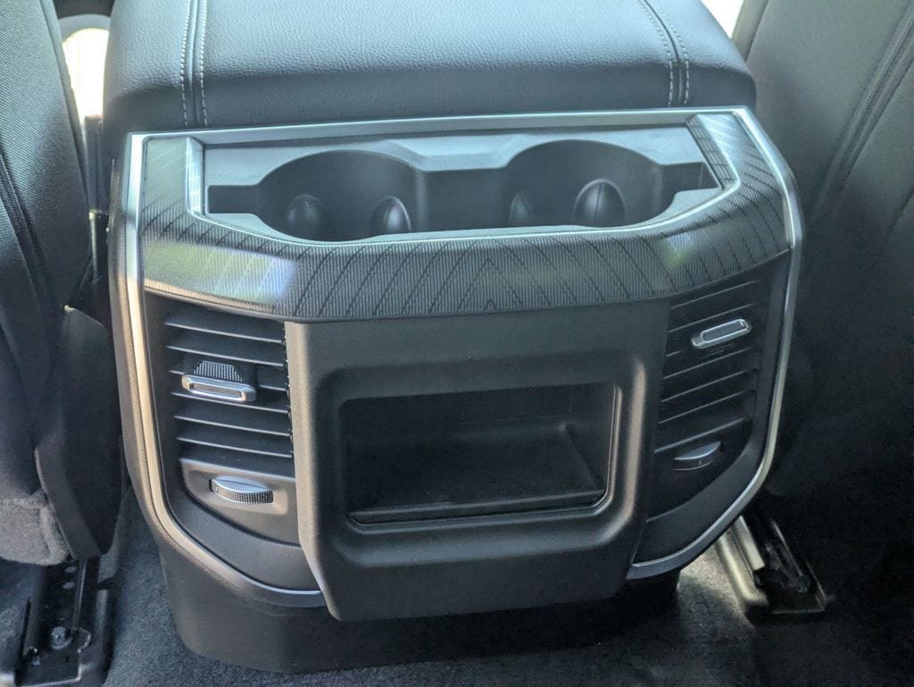 New 2026 RAM 1500 Express AWD/4WD image 23