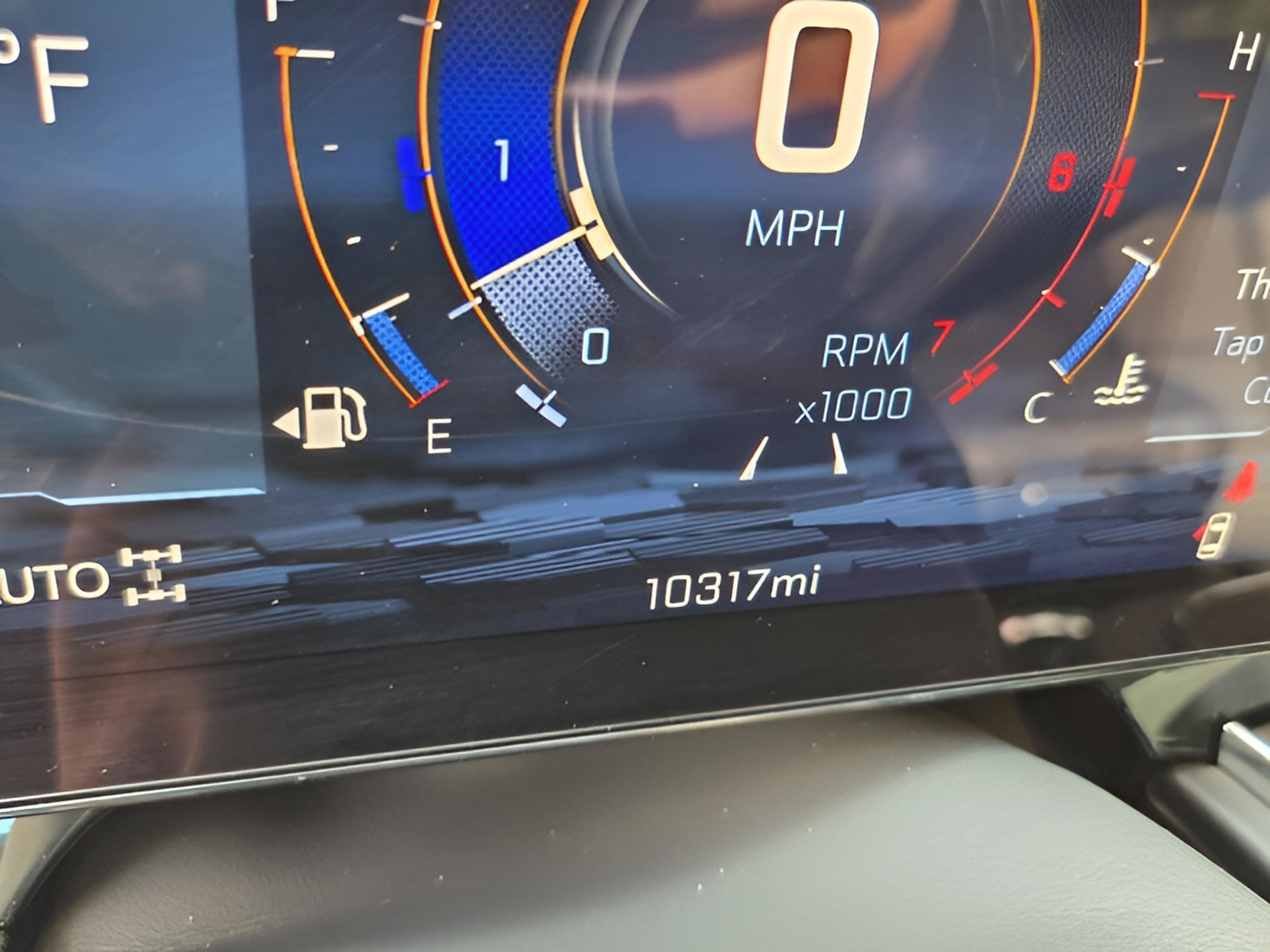 Used 2026 Chevrolet Suburban Z71 AWD/4WD image 25