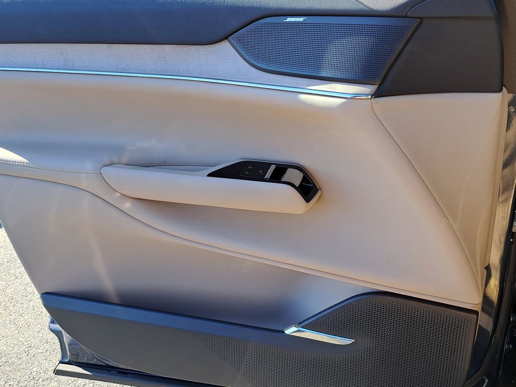 Used 2025 Volvo EX90 Ultra image 18