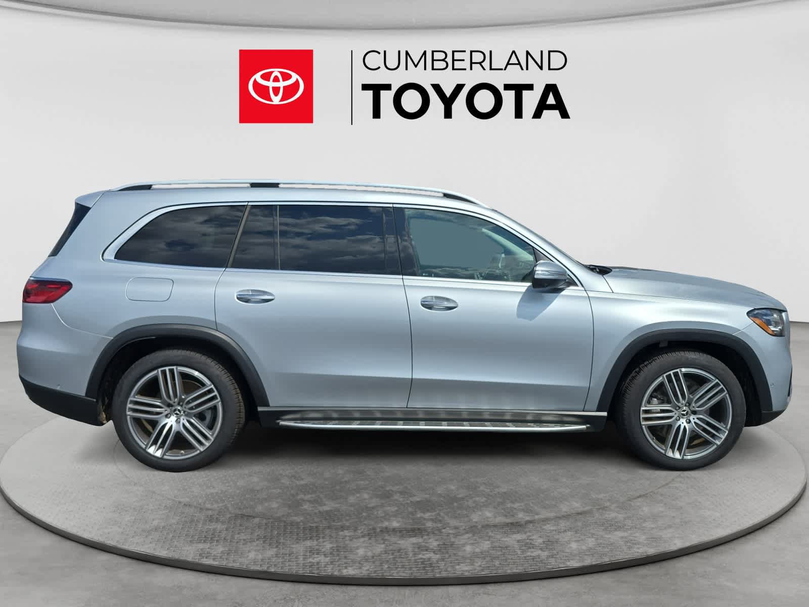 Used 2025 Mercedes-Benz GLS 450 4MATIC image 6