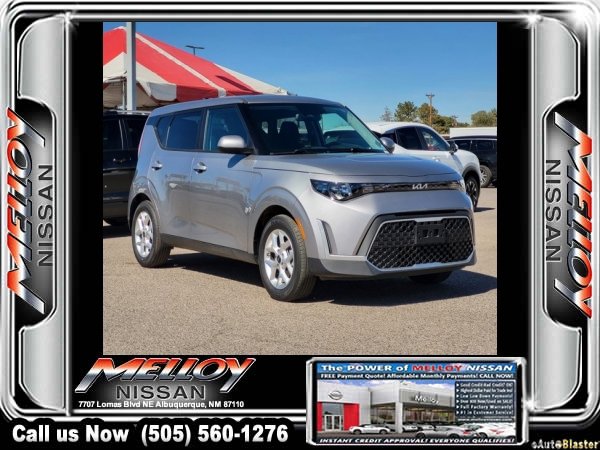 Used 2025 Kia Soul LX FWD image 3