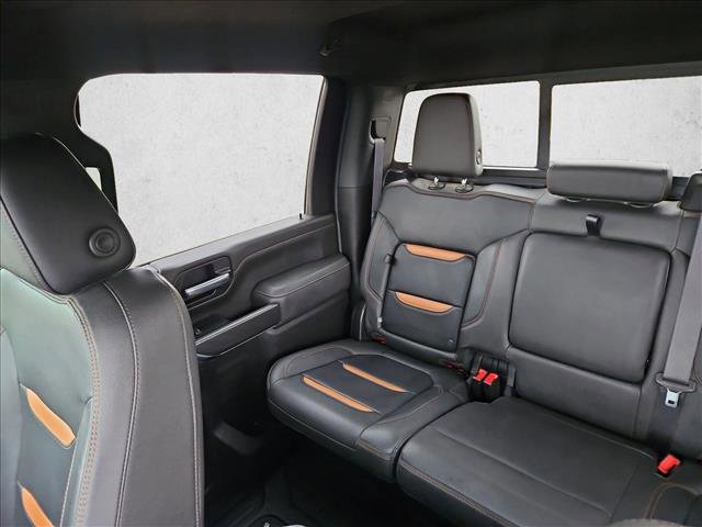 Used 2022 GMC Sierra 2500 AT4 w/ AT4 Preferred Package AWD/4WD image 6