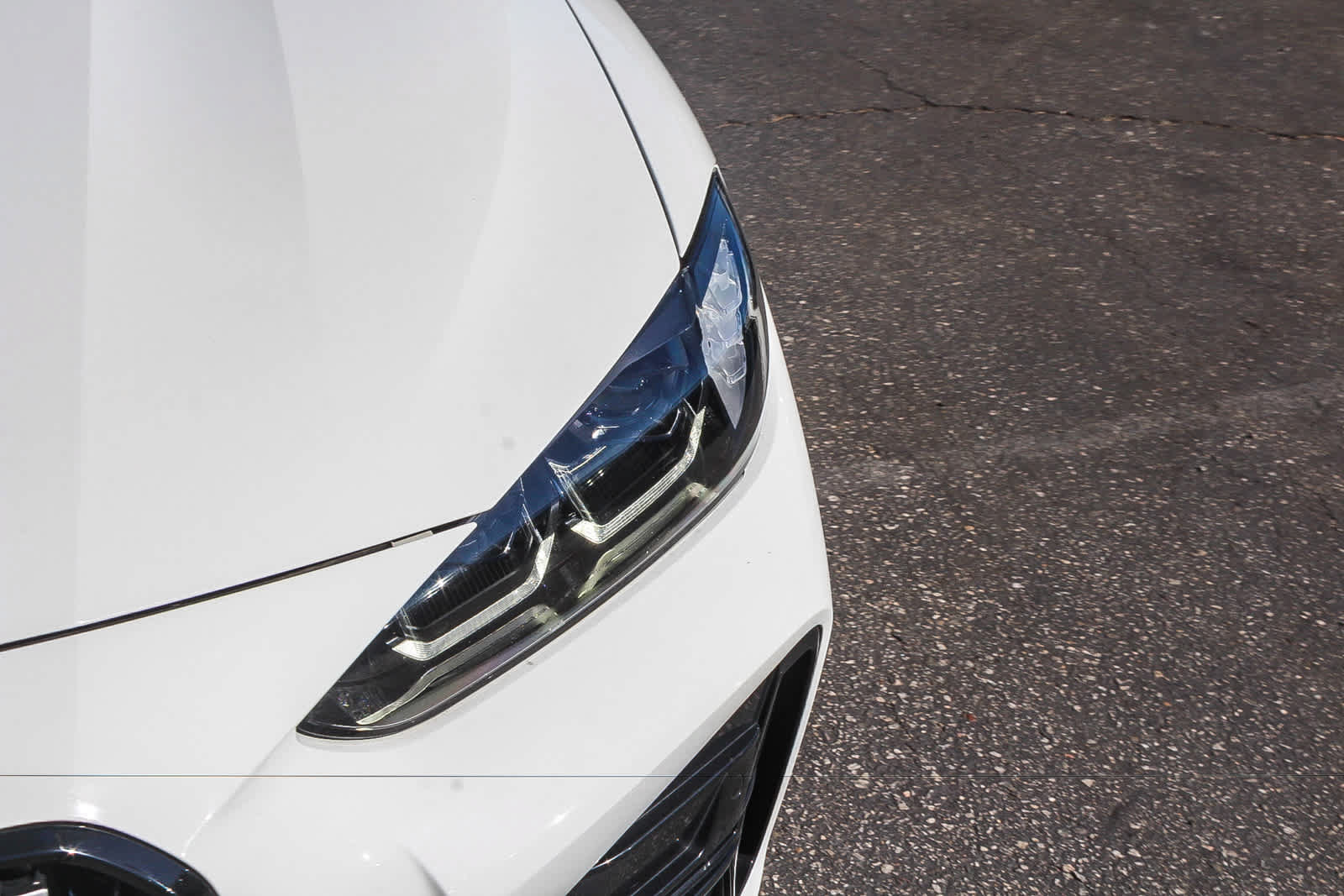Used 2023 BMW 430i Coupe w/ M Sport Package RWD image 10