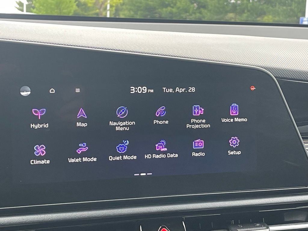 Certified 2024 Kia Niro EX Touring FWD image 36
