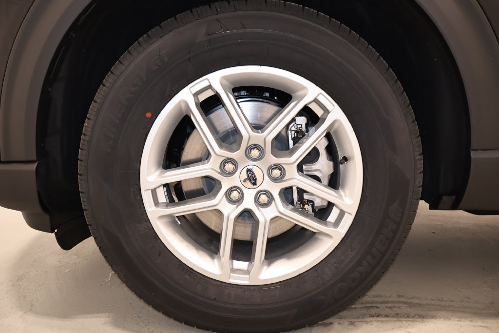 New 2026 Ford Explorer Active AWD/4WD image 34