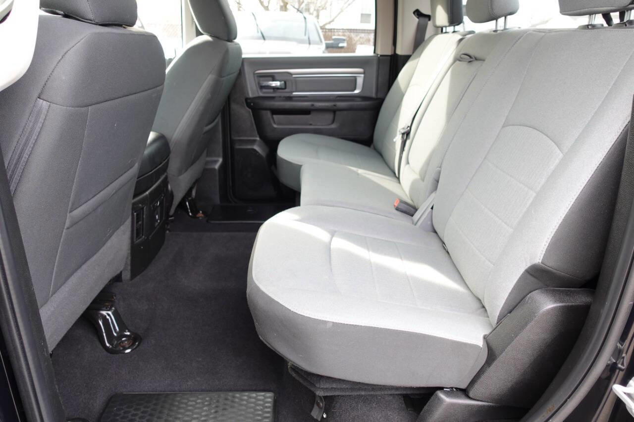 Used 2022 RAM 1500 Classic SLT w/ Electronics Convenience Group image 20