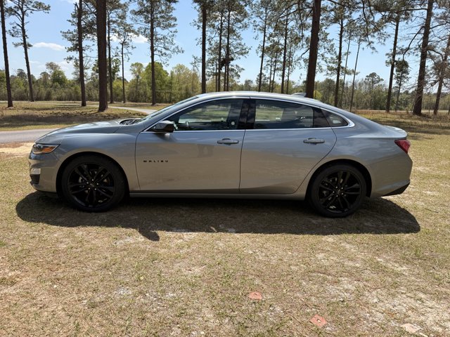 Used 2024 Chevrolet Malibu LT w/ Sport Edition image 2