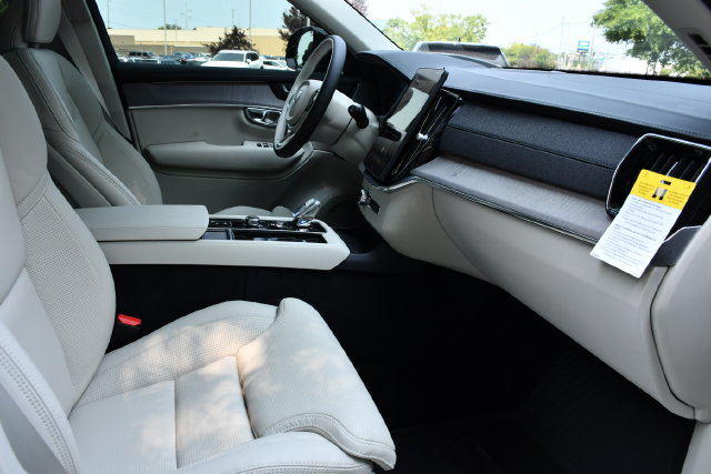 New 2026 Volvo XC90 T8 Ultra w/ Protection Package Premier AWD/4WD image 32