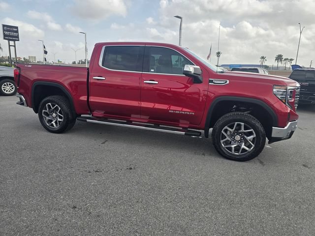 Used 2025 GMC Sierra 1500 SLT AWD/4WD image 4