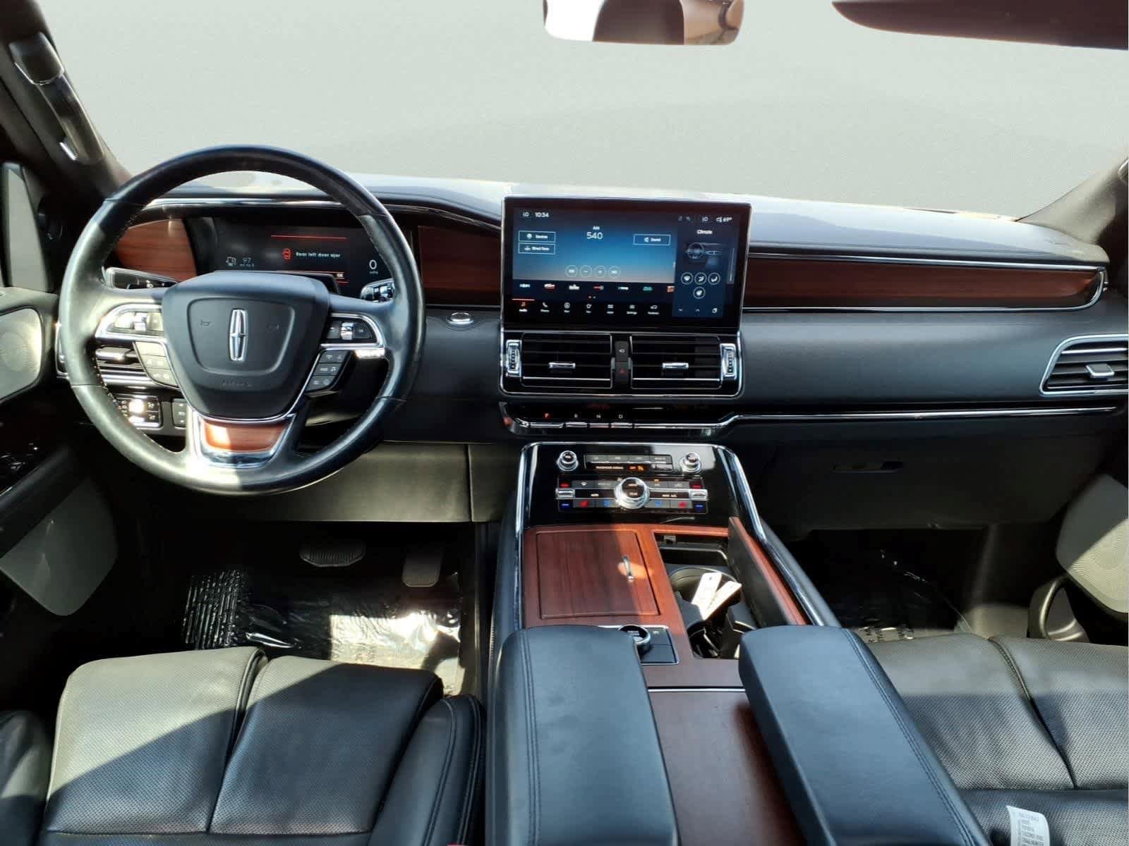 Used 2023 Lincoln Navigator Reserve AWD/4WD image 16