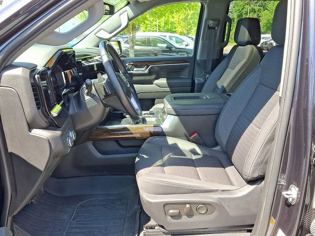 Used 2022 GMC Sierra 1500 Elevation w/ LPO, Elevation Black Package AWD/4WD image 9