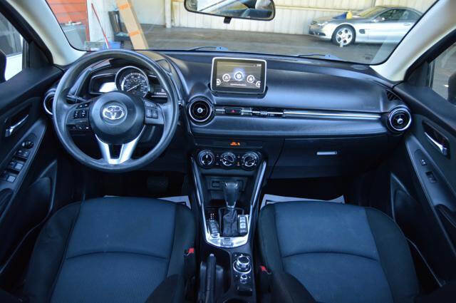 Used 2017 Toyota Yaris iA image 14