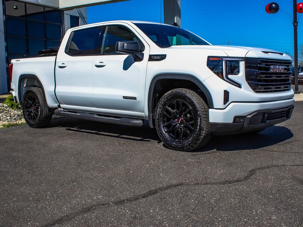 Used 2025 GMC Sierra 1500 Elevation AWD/4WD image 3