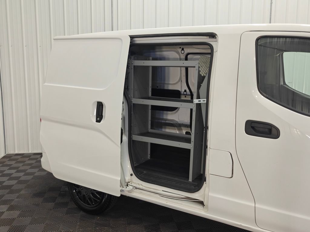 Used 2020 Nissan NV200 SV w/ Back Door Glass Package image 17