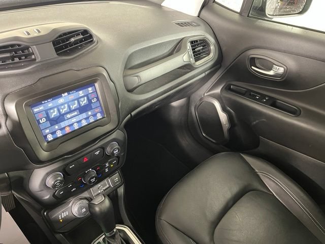 Used 2020 Jeep Renegade Limited AWD/4WD image 35