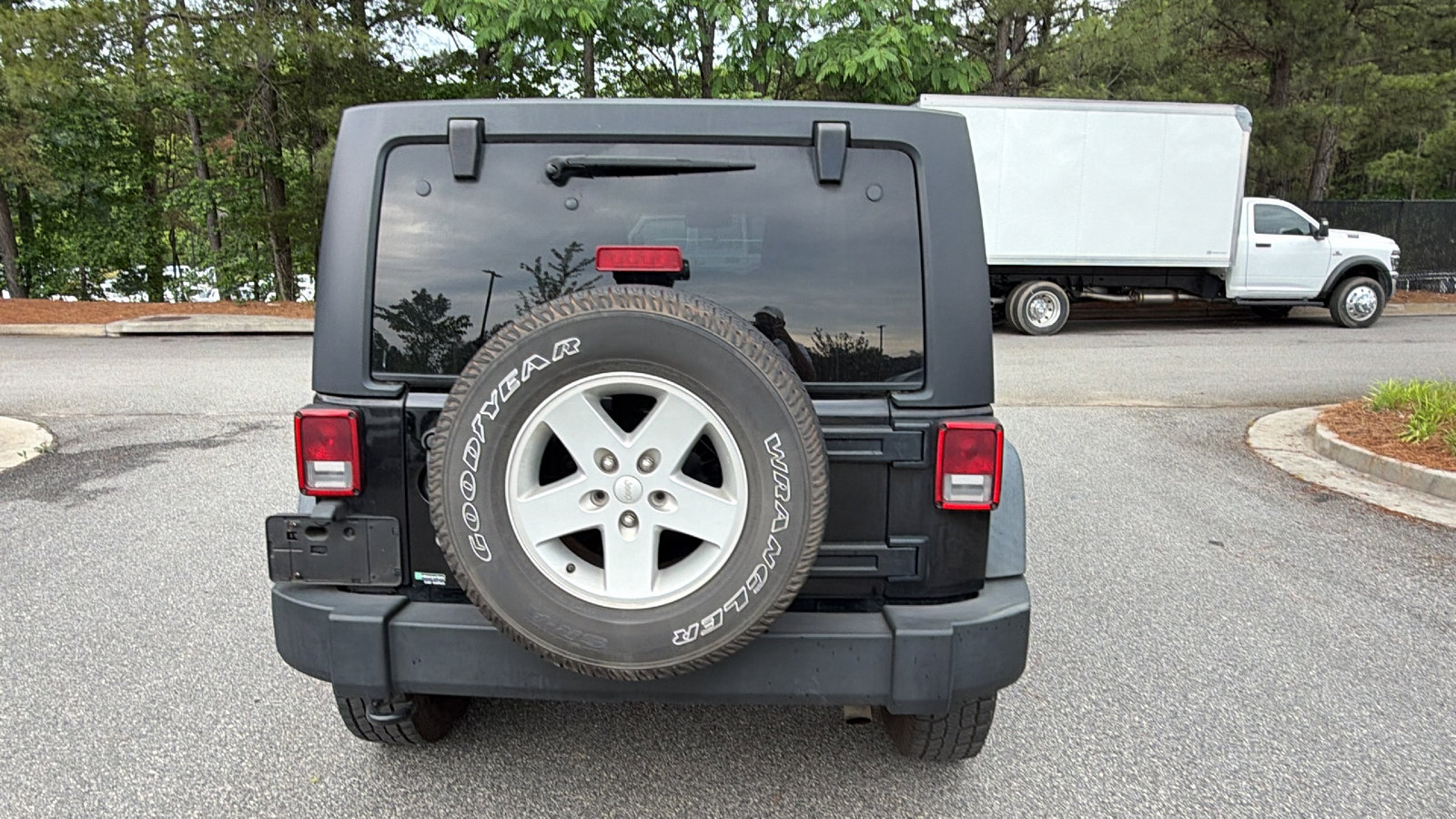 Used 2018 Jeep Wrangler Unlimited Sport S AWD/4WD image 9