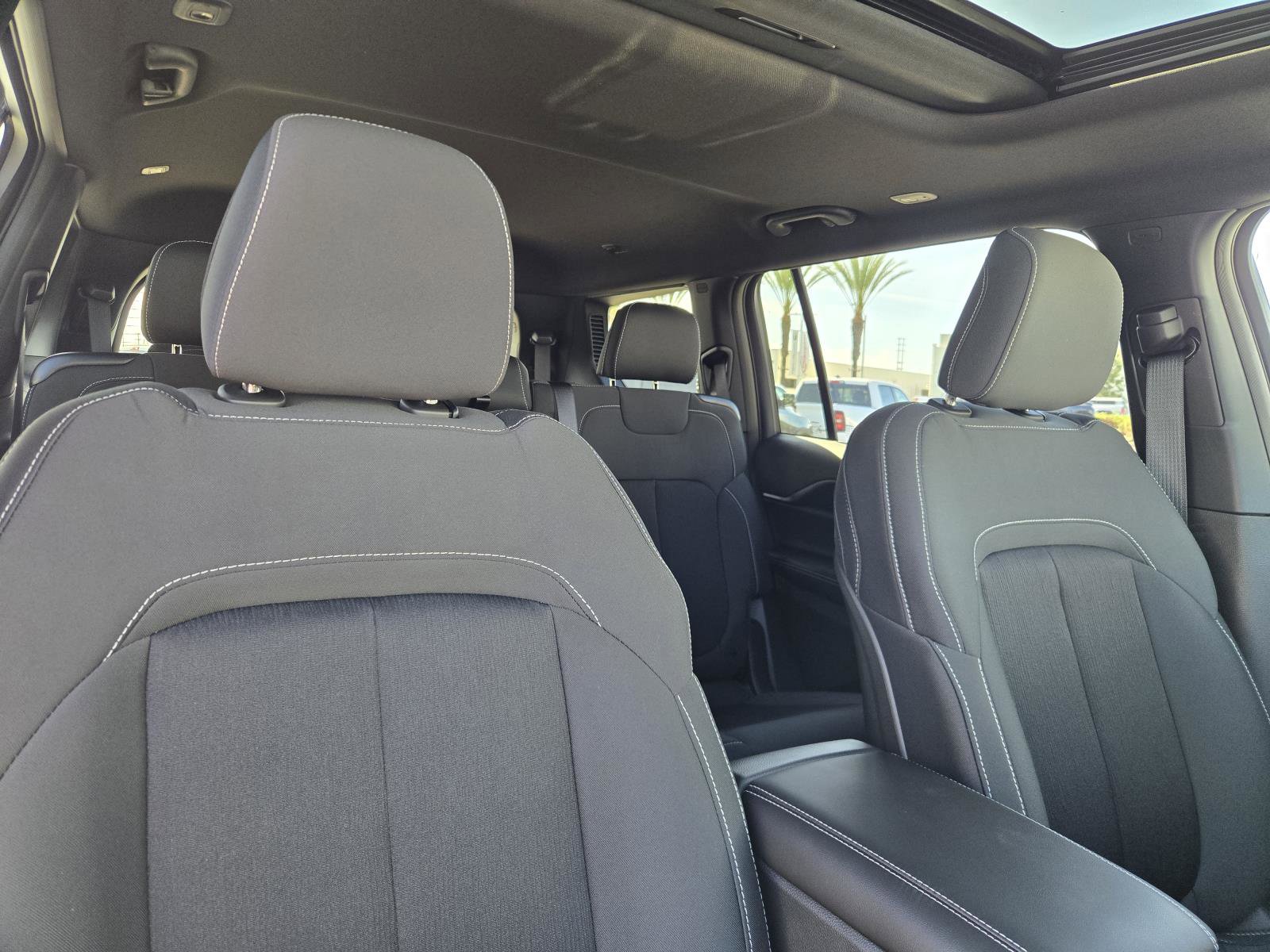 New 2026 Jeep Grand Cherokee L 2WD image 32