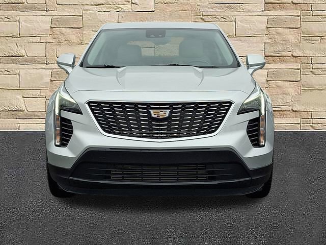 Used 2021 Cadillac XT4 Luxury w/ Trailering Package AWD/4WD image 2