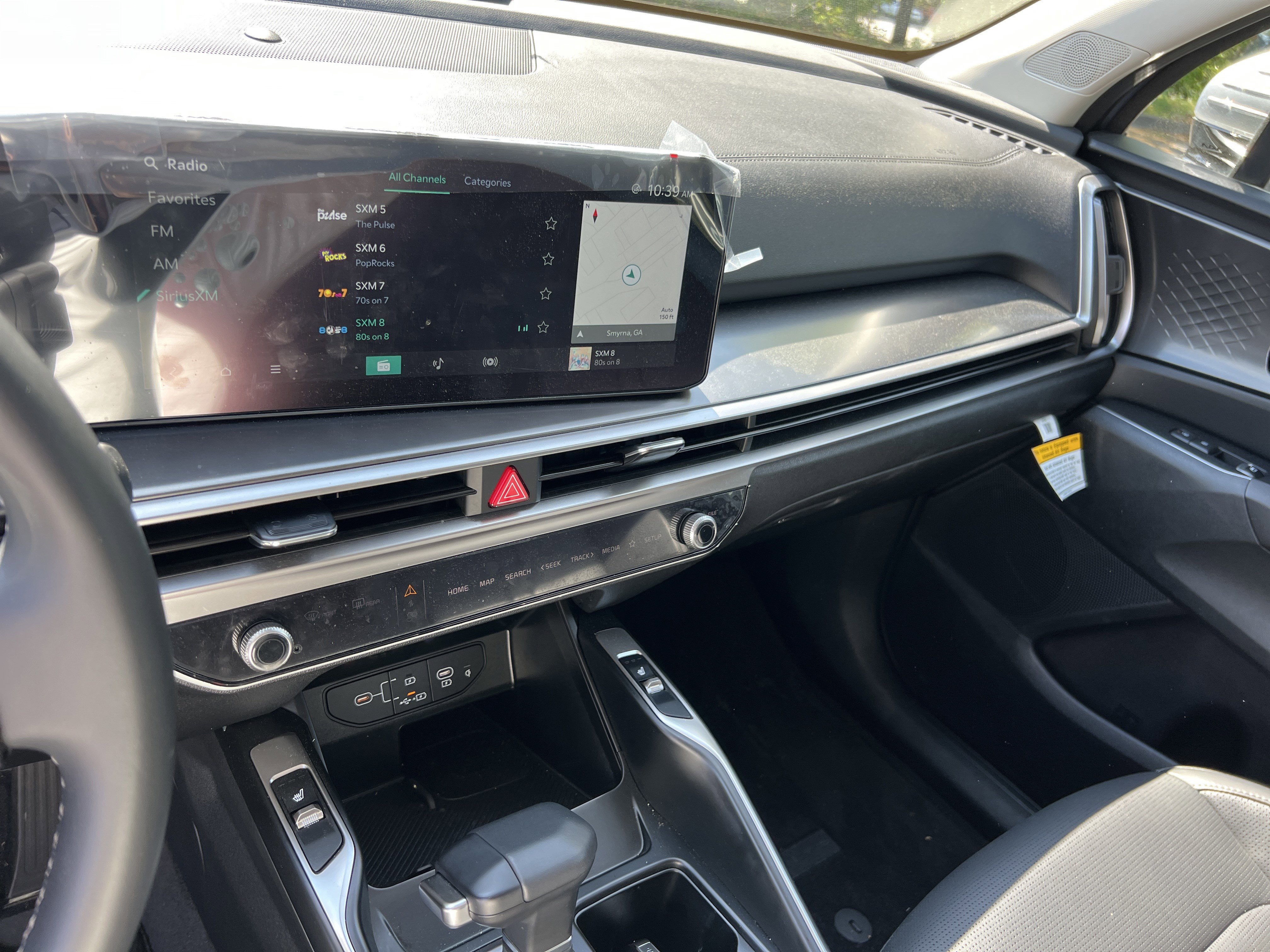 Certified 2025 Kia Sorento EX w/ Panoramic Sunroof Package image 29