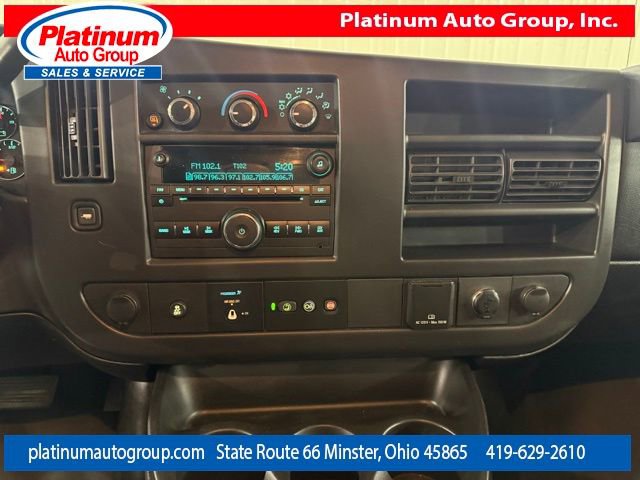 Used 2016 Chevrolet Express 3500 Extended image 19