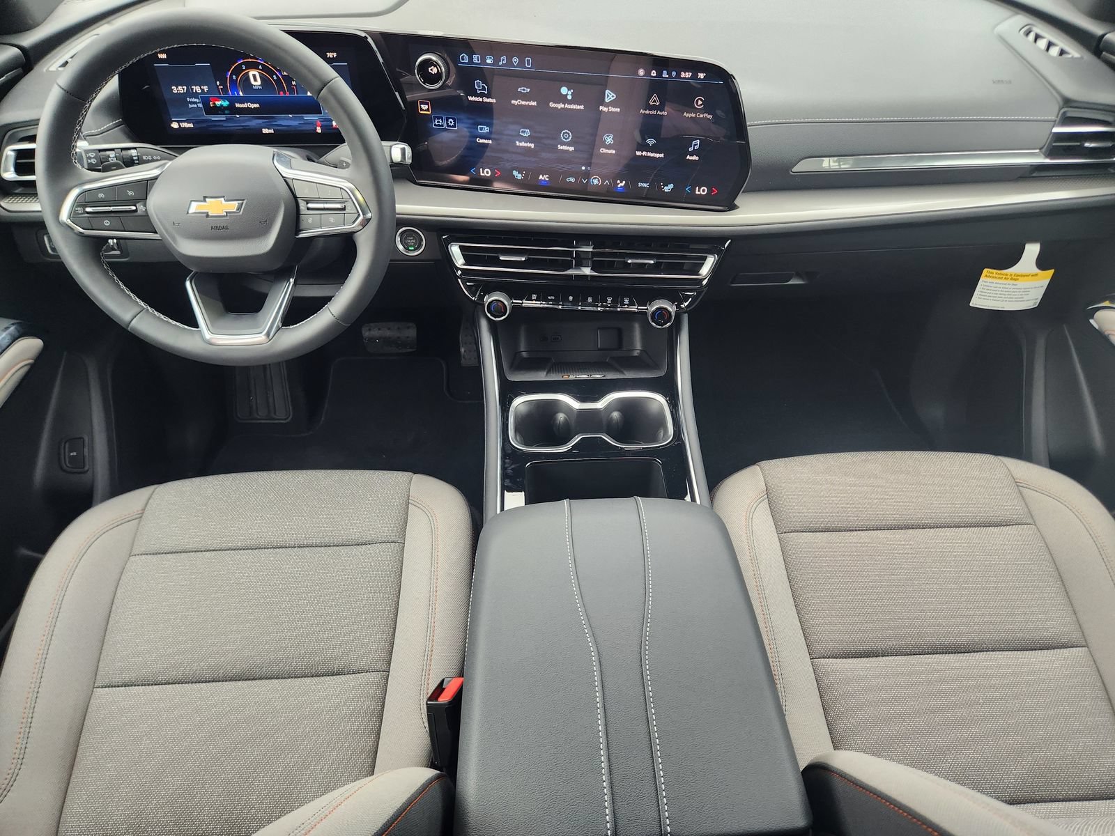 New 2026 Chevrolet Traverse LT w/ Sun and Wheel Package FWD image 23