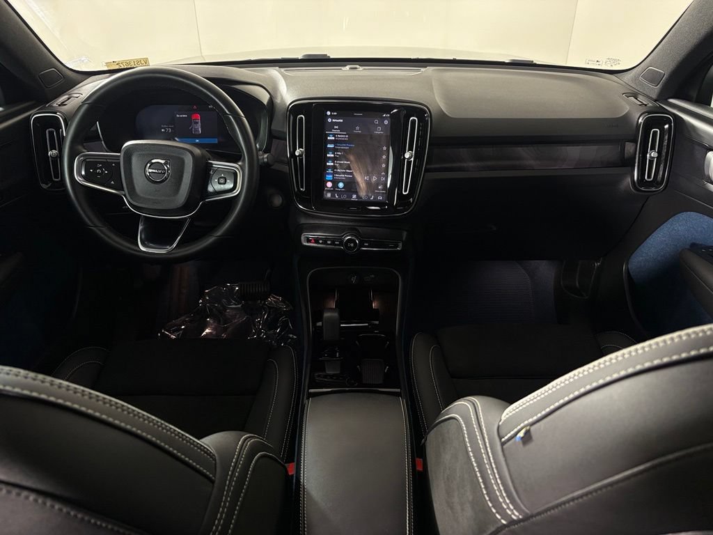 Used 2023 Volvo C40 P8 Recharge Plus AWD/4WD image 32