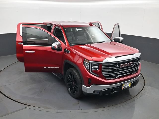 Used 2023 GMC Sierra 1500 SLT w/ SLT Convenience Package AWD/4WD image 29