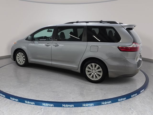 Used 2015 Toyota Sienna XLE w/ XLE Navigation Package AWD/4WD image 8
