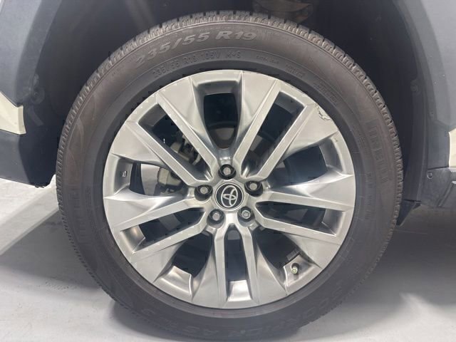 Used 2021 Toyota RAV4 XLE Premium FWD image 6