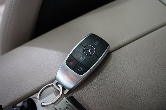 Used 2020 Mercedes-Benz C 300 Sedan image 36