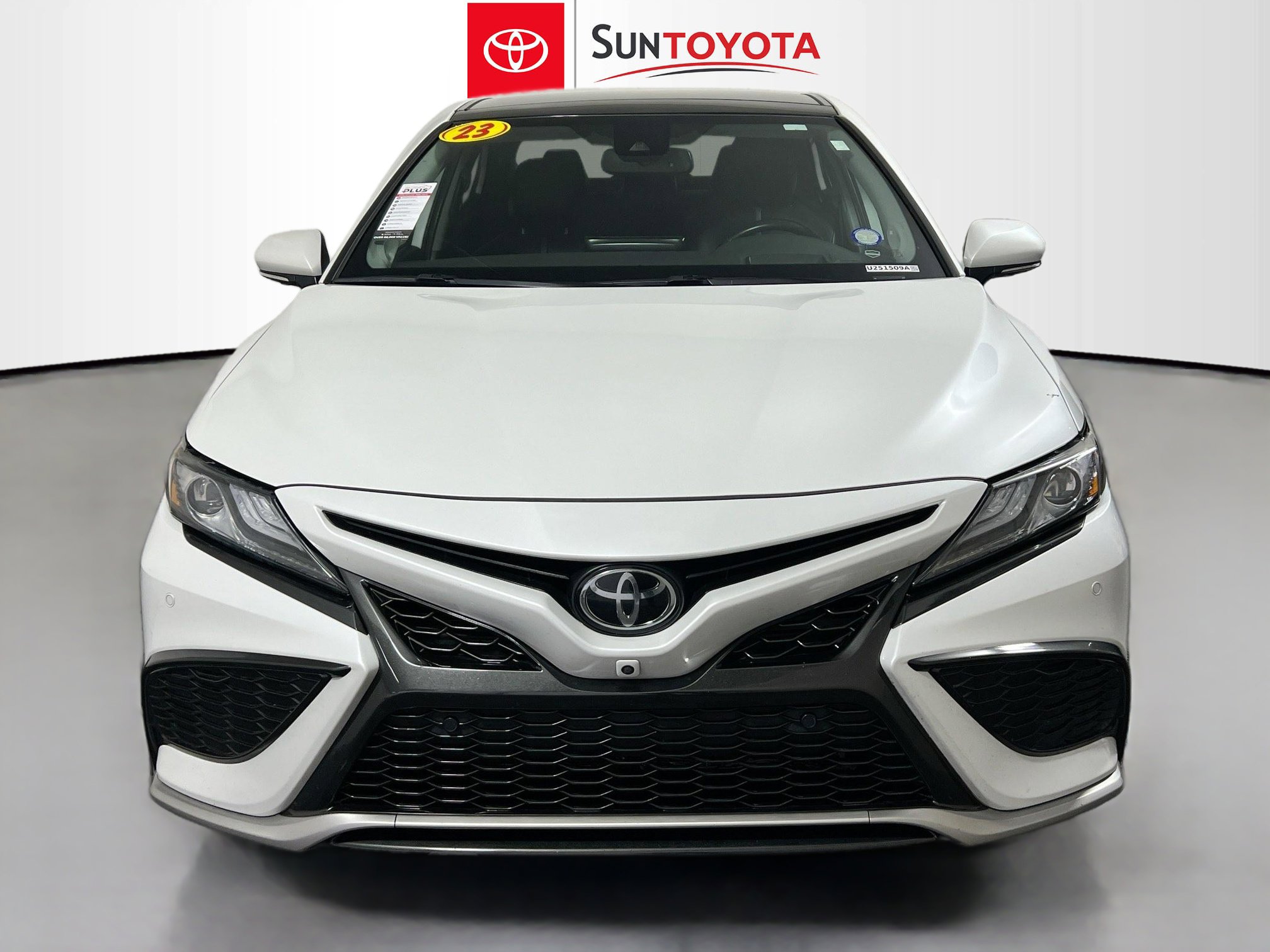 Used 2023 Toyota Camry XSE image 10