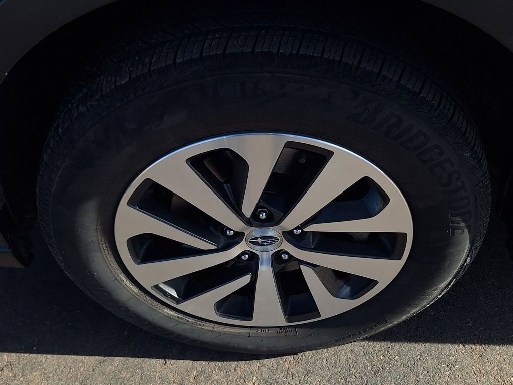 Used 2022 Subaru Outback Premium image 31
