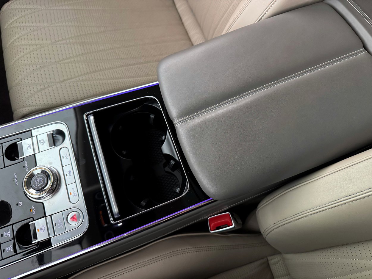 Used 2023 Bentley Flying Spur Azure image 26