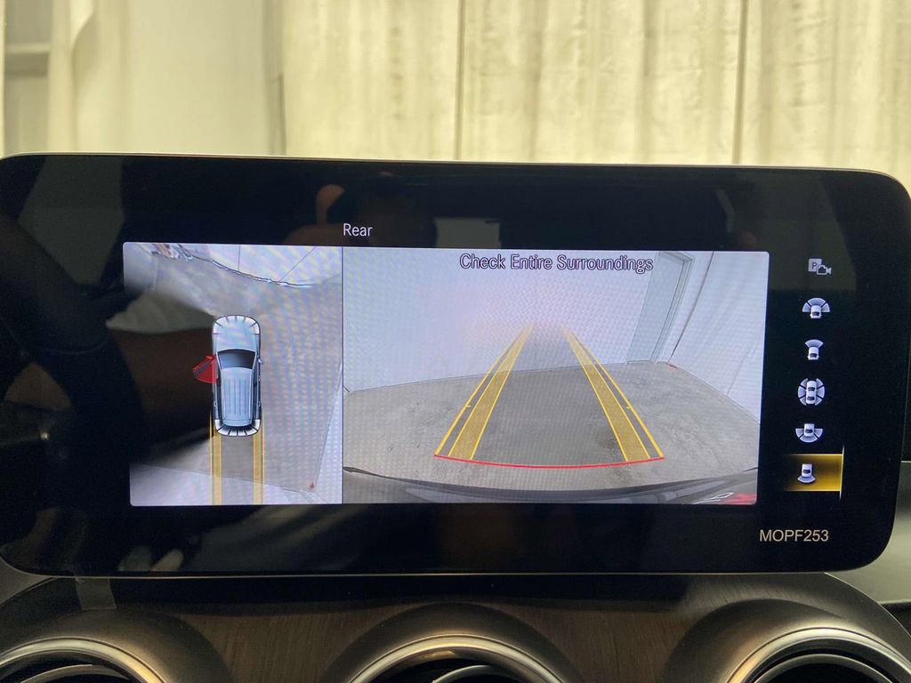 Used 2021 Mercedes-Benz GLC 300 4MATIC w/ Premium Package image 17