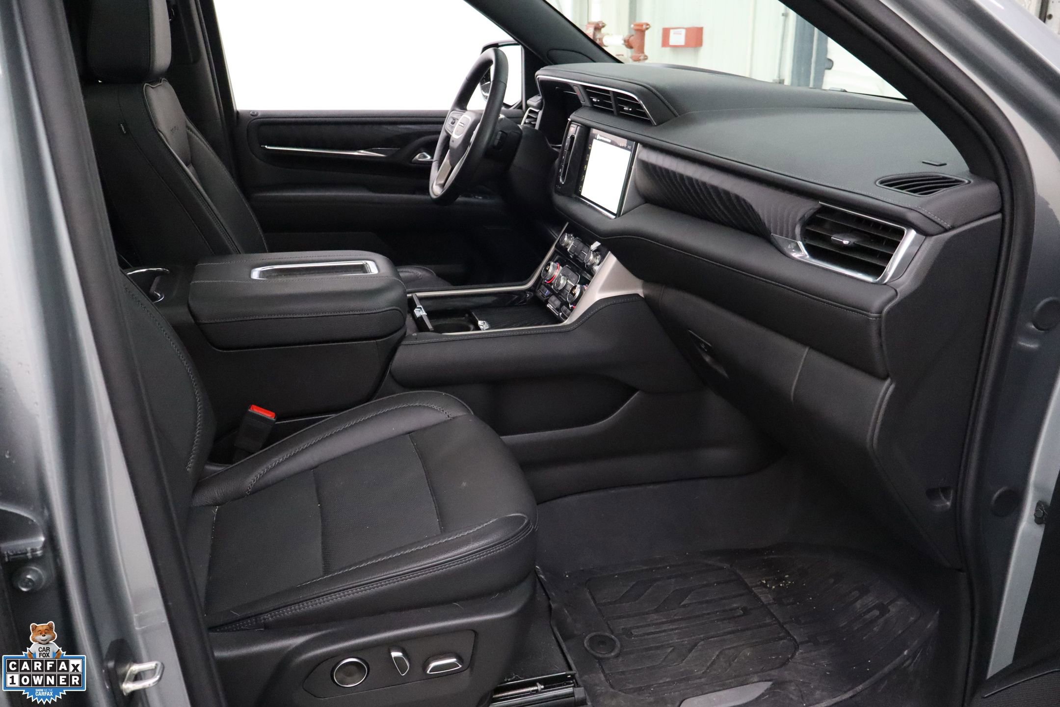 Used 2024 GMC Yukon Denali image 31