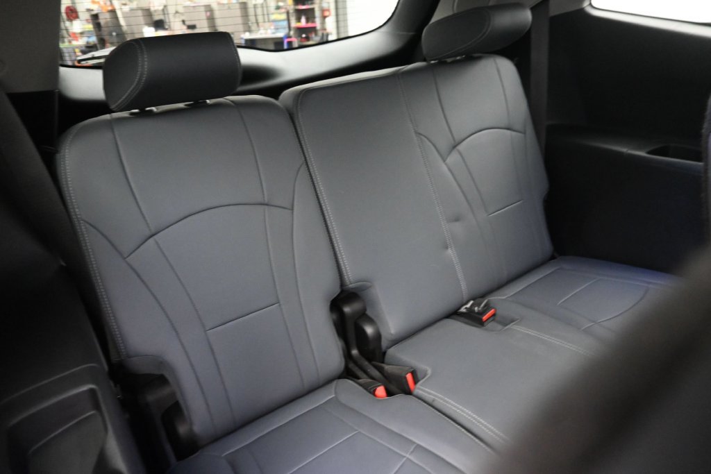 Used 2021 Buick Enclave Premium w/ Sun and Sites Package AWD/4WD image 11