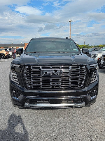 Used 2025 GMC Yukon Denali Ultimate AWD/4WD image 2