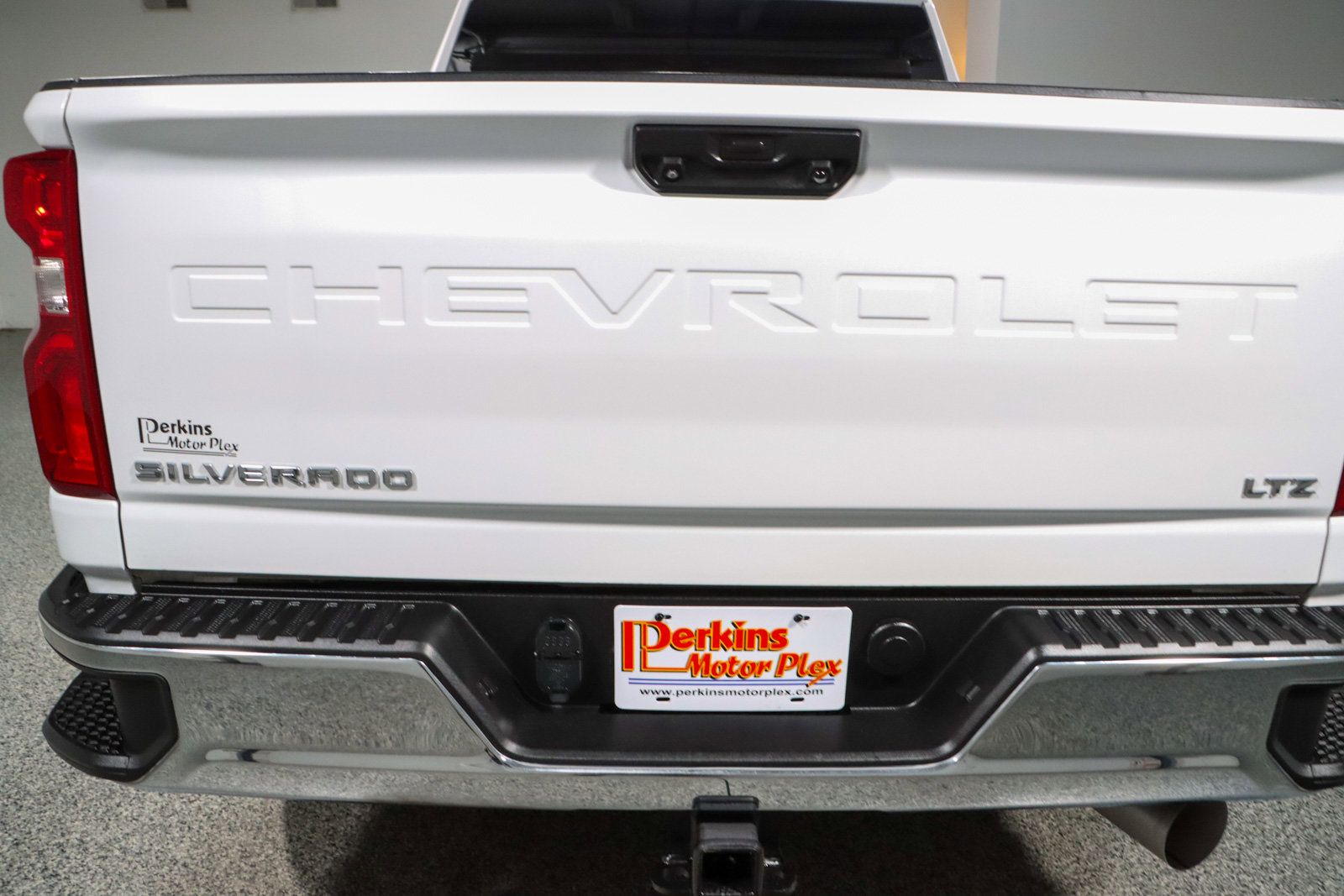 Used 2024 Chevrolet Silverado 2500 LTZ AWD/4WD image 8