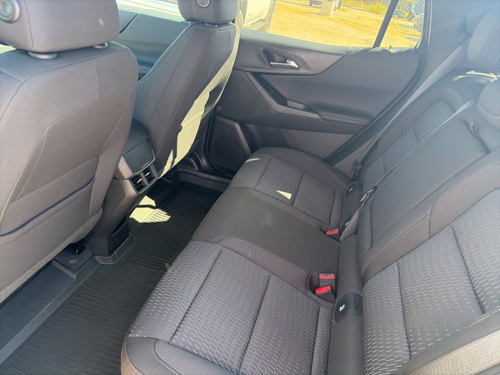 New 2027 Chevrolet Equinox LT w/ LPO, Floor Liner Package FWD image 11