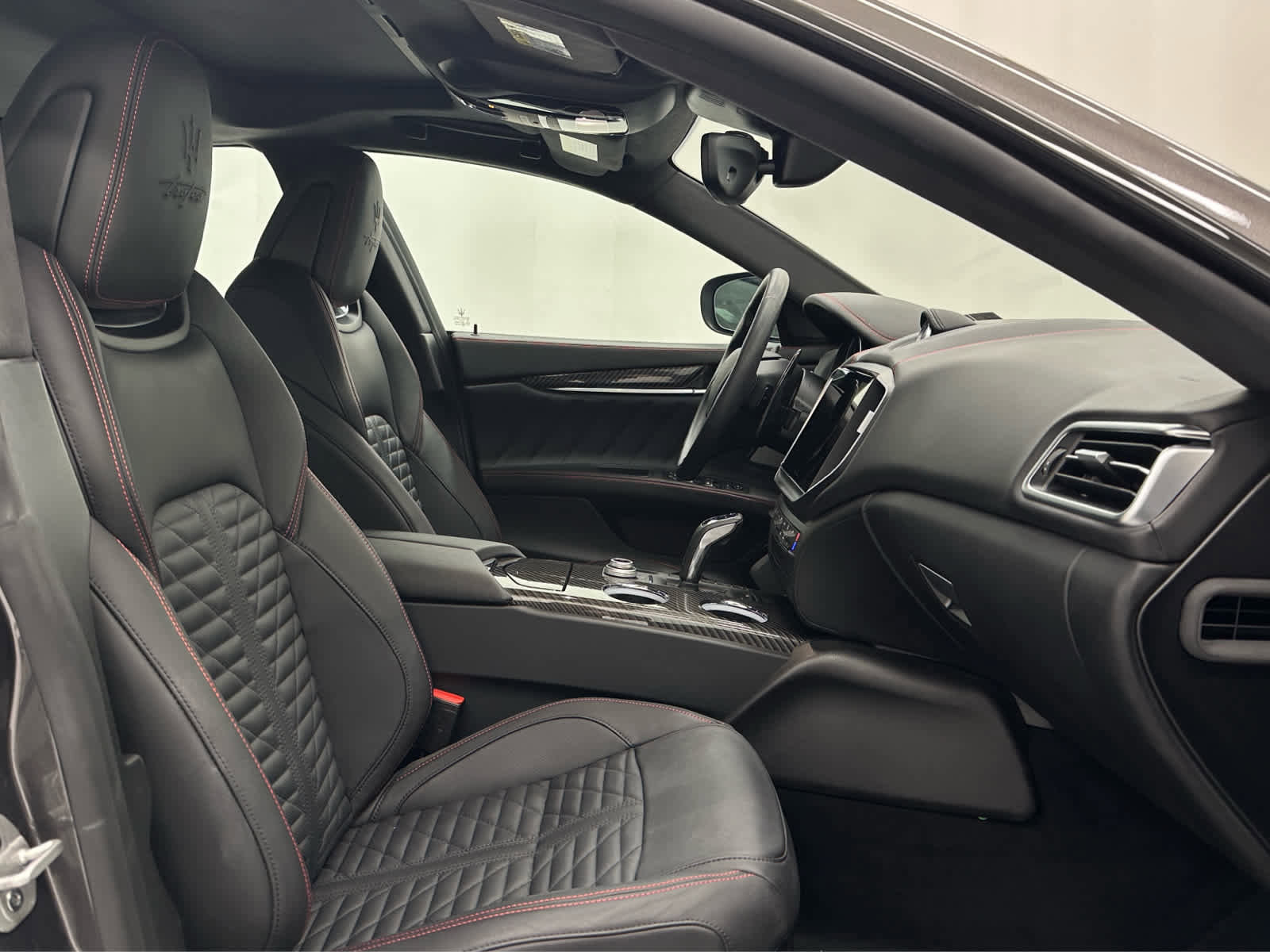 Used 2022 Maserati Ghibli Trofeo image 18